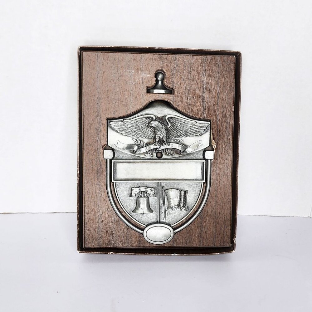 Heritage Door Knocker Plaque Colonial Eagle Liberty Bell Flag brush VTG decor